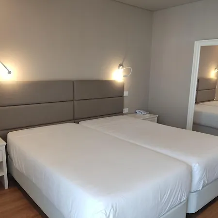 Ξενοδοχείο Cristal Caldas 3*