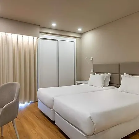 Cristal Caldas 3*
