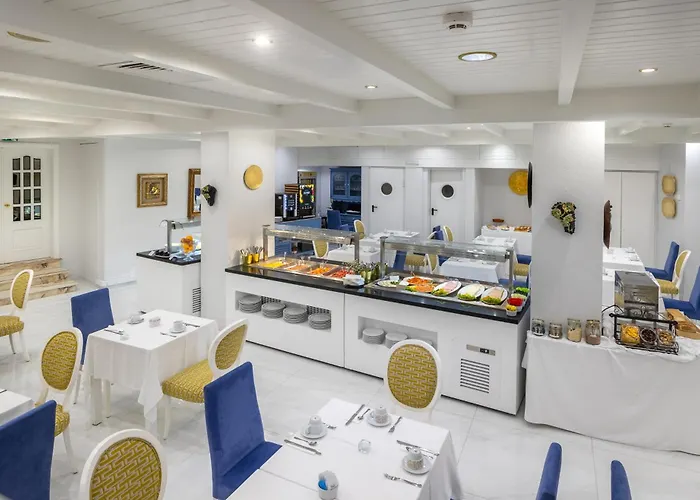 クリスタル カルダス ホテル 3*