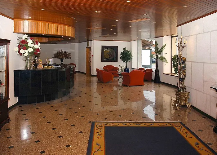 クリスタル カルダス ホテル 3*